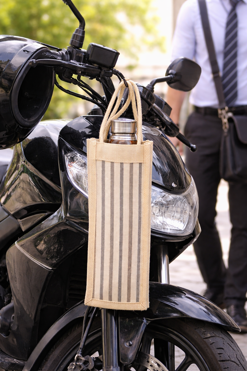 Jute Water Bottle Bag For Multipurpose Use (Min order quantity is 100 pieces)