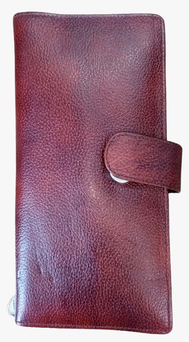 Classic Leather Wallet – Button Closure Design - Image 4